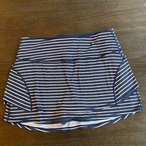 Athleta tennis skirt, hardly worn, well cared for, great condition